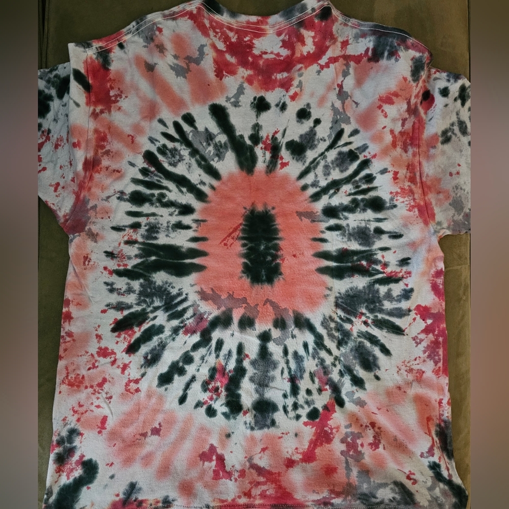 hio State Buckeyes unisex Red, Blk and Gray Tie Dye Short Sleeve T-Shirt sz XL